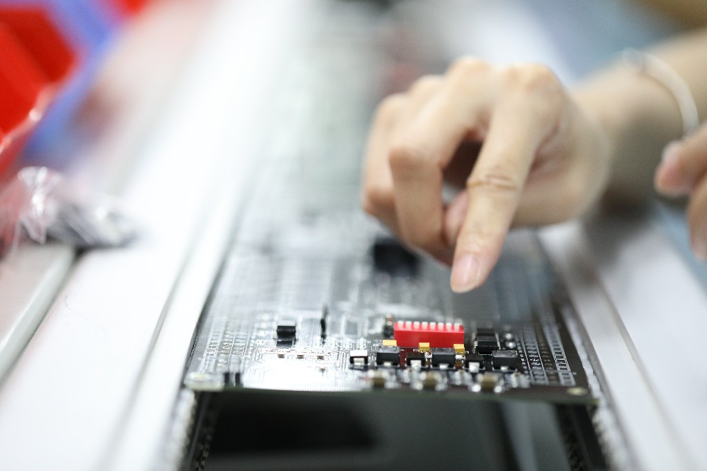 DIP插件加工在PCBA代工中有什么作用？DIP插件加工的不可替代性